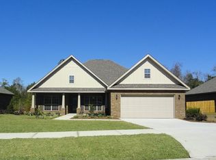 221 Mango Ln, Freeport, FL 32439