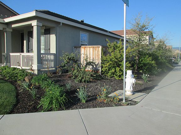 3rd image of 212 Fiesta Way