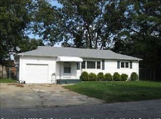 818 Rutledge Rd, Chesapeake, VA 23320