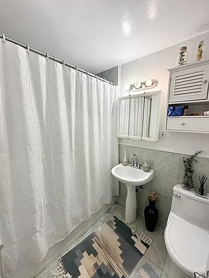 Rented by Keller Williams NYC | media 7
