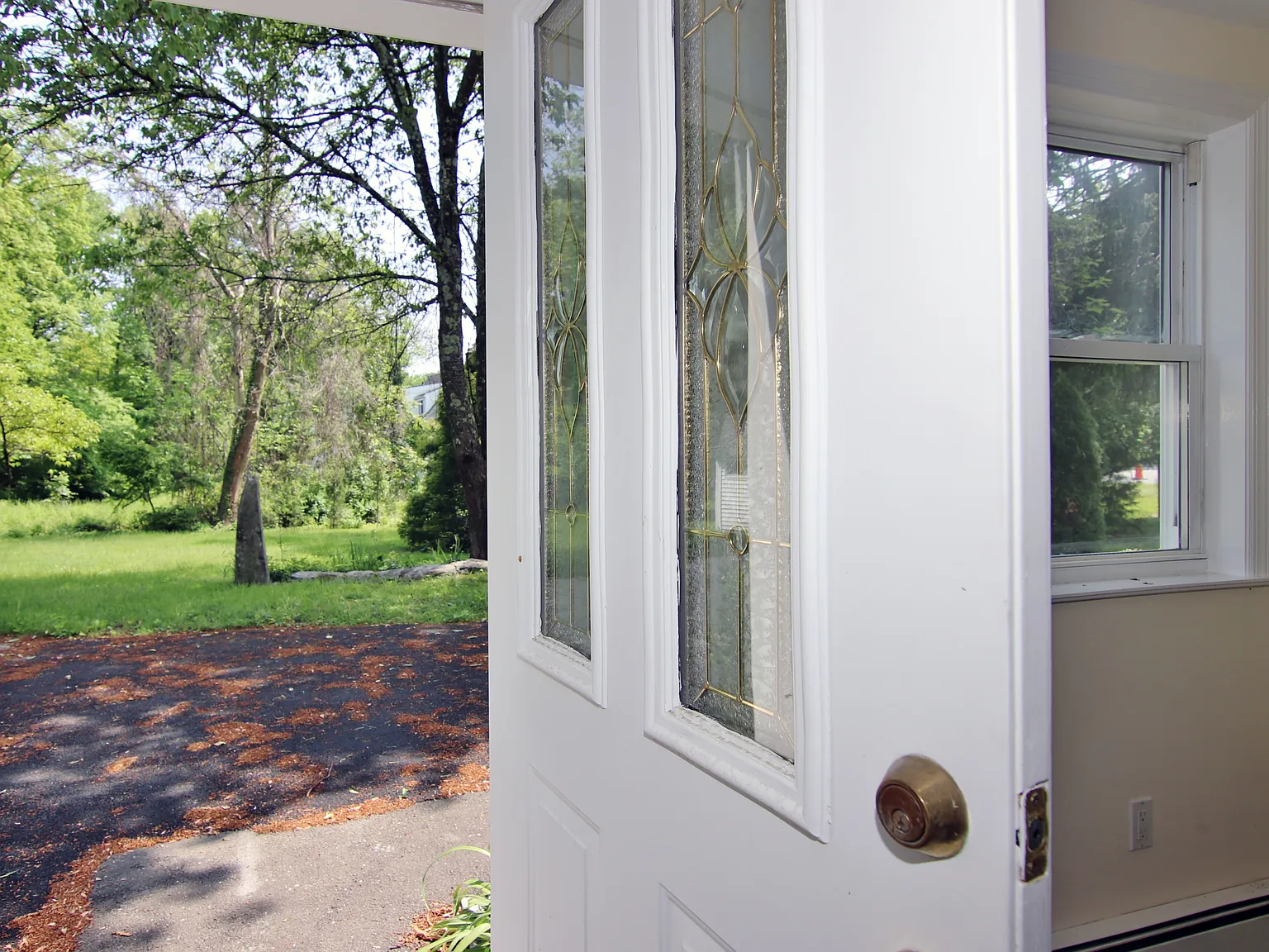 2 bed, 1000 sqft, $3,000 — Photo 2