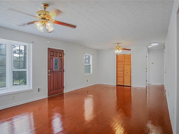 3rd image of 1623 Mallard Cir