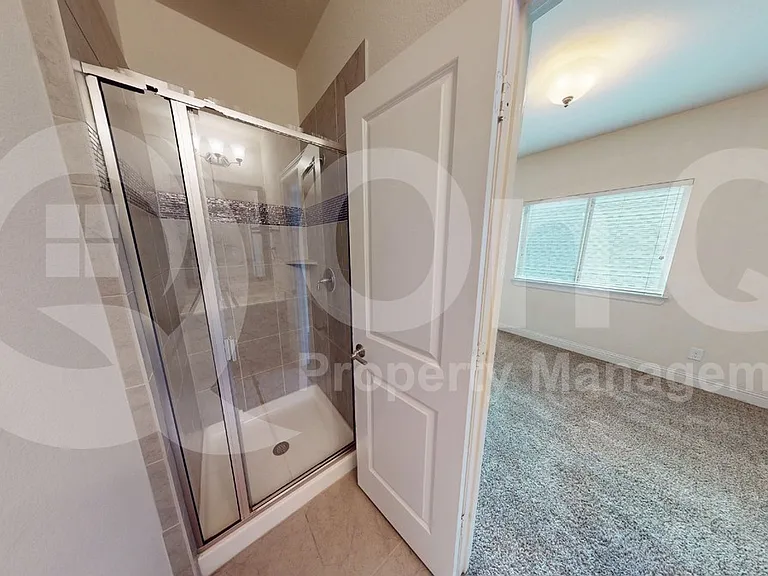 2707 Point Vista Dr — Photo 35