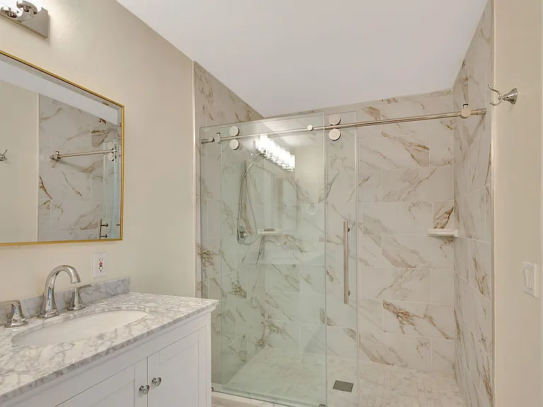 13796 Yarmouth Dr — Photo 6