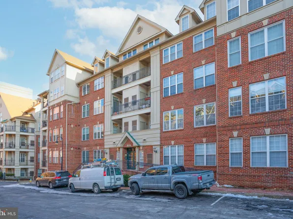 1321 N Adams Ct APT 204, Arlington, VA 22201