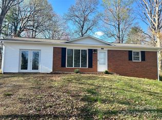 3496 Hickory Heights Ct, Lenoir, NC 28645