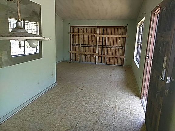 3rd image of 4845 Fredriksbrg Ave