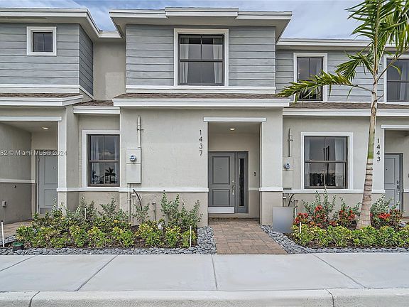2nd image of 515 NE 13th St