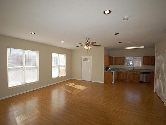 4th image of 3214 S University Dr