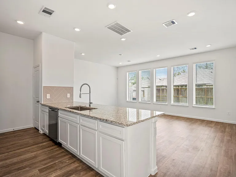 613 Royal Arch Dr — Photo 9