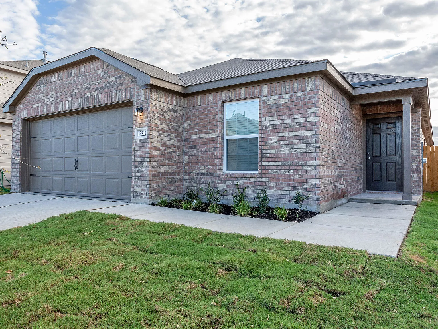 4 bed, 1794 sqft, $1,700 — Photo 2