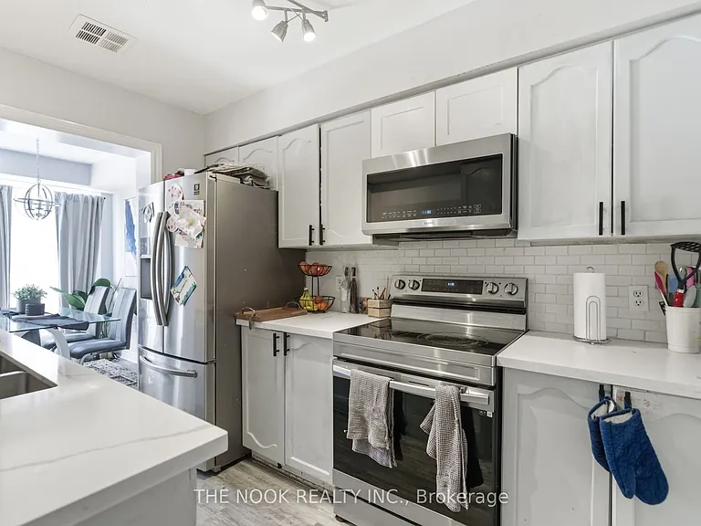 119 Brownstone Cres — Photo 12