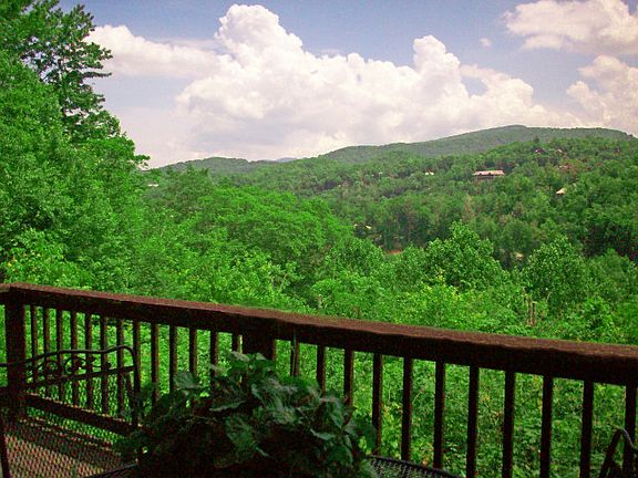 4th image of 495 Elk Knob Dr