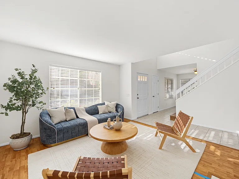 16 Santa Clara St #1 — Photo 12