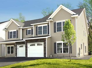 22 Reutter Dr, Selkirk, NY 12158