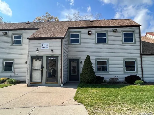 612 Lake Court #612, Middle Island, NY 11953