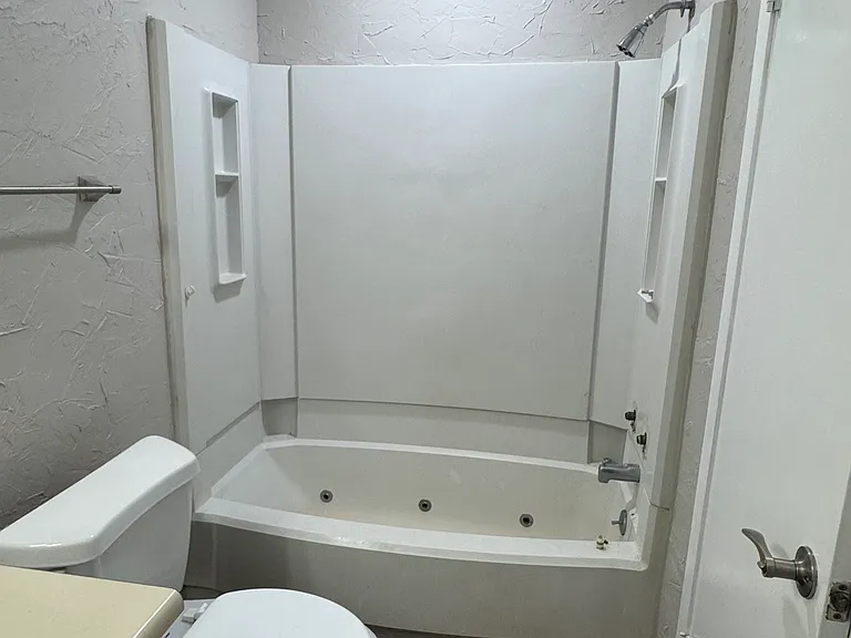 400 W South Town Dr #402 — Photo 24
