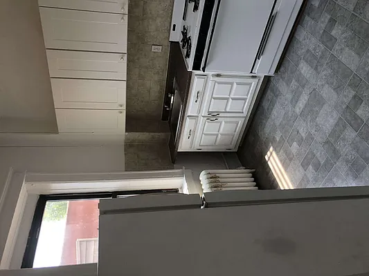 Rented by Prime Realty | media 10