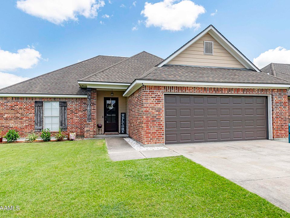 1st image of 101 Tall Oaks Ln