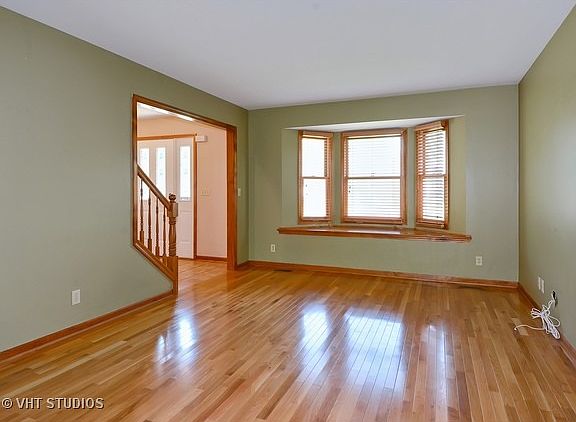 2nd image of 826 Weston Ct