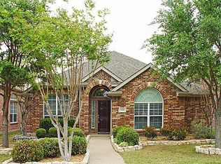 1745 Flowers Dr, Carrollton, TX 75007