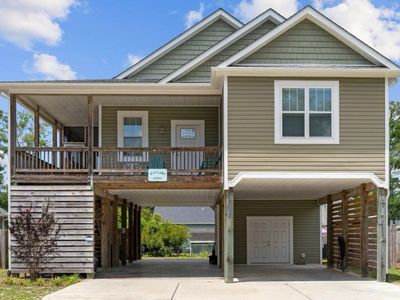 121 NW 17th St, Oak Island, NC, 28465