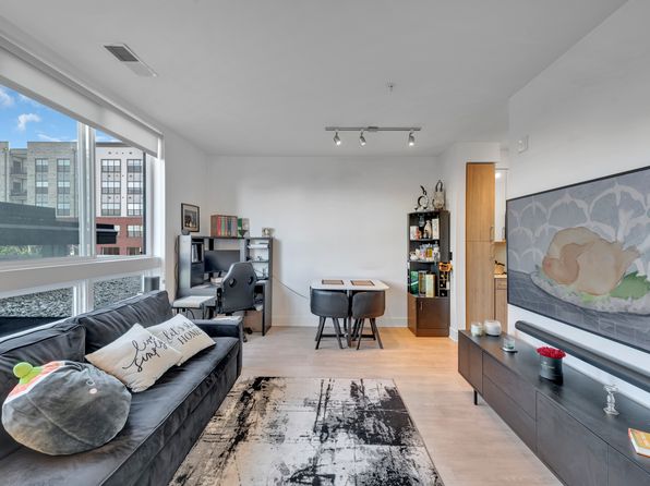 145 Riverhaven Dr UNIT 201