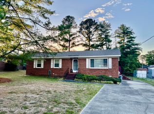 933 Montclair Ave, Rockingham, NC 28379