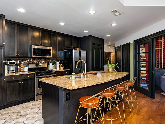 5th image of 4448 Olive St #3W