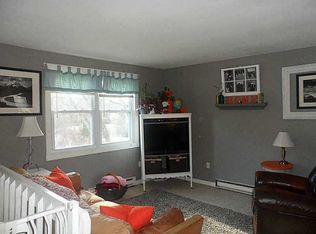 107 Wampum Rd, Narragansett, RI 02882