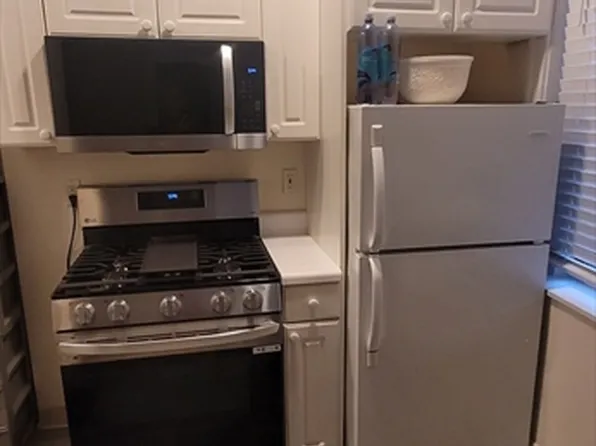 60 Queensberry St APT 2, Boston, MA 02215