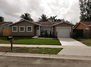 9402 SW 2nd St, Boca Raton, FL 33428