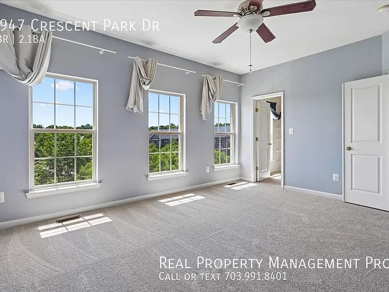 7947 Crescent Park Dr — Photo 19