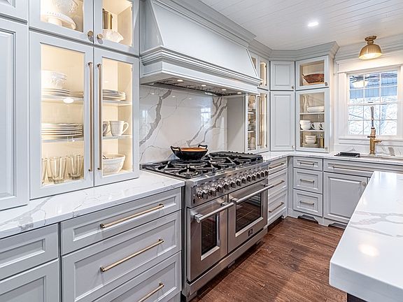 3rd image of 138 Sandy Ln