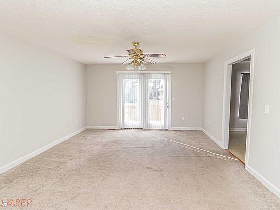 3rd image of 2513 Troy Ct