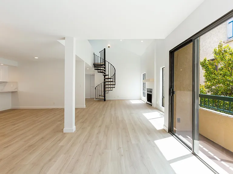 1738 S Bentley Ave #302 — Photo 5