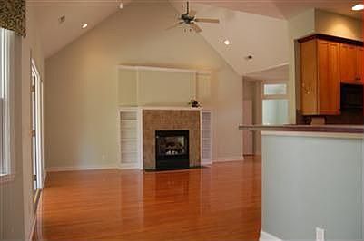 3rd image of 3303 Gordonia Cir