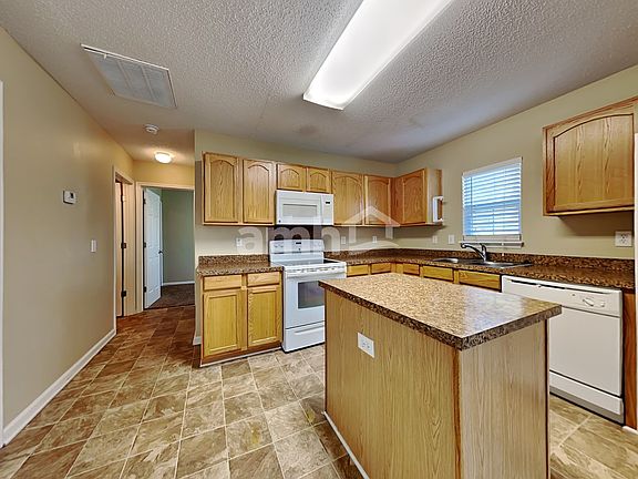 3rd image of 5006 Athol St