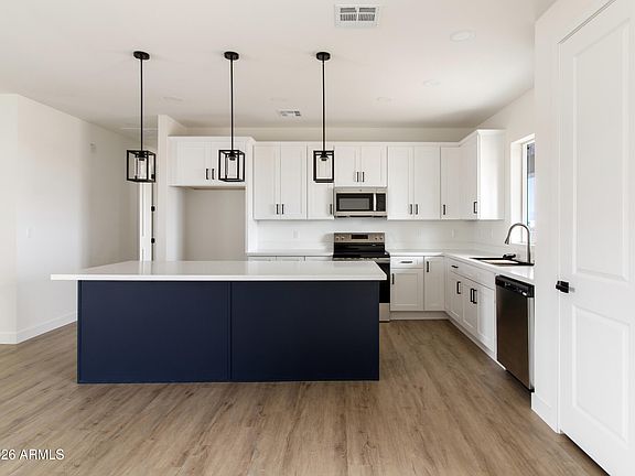 5th image of 37313 W Georgia Avenue
