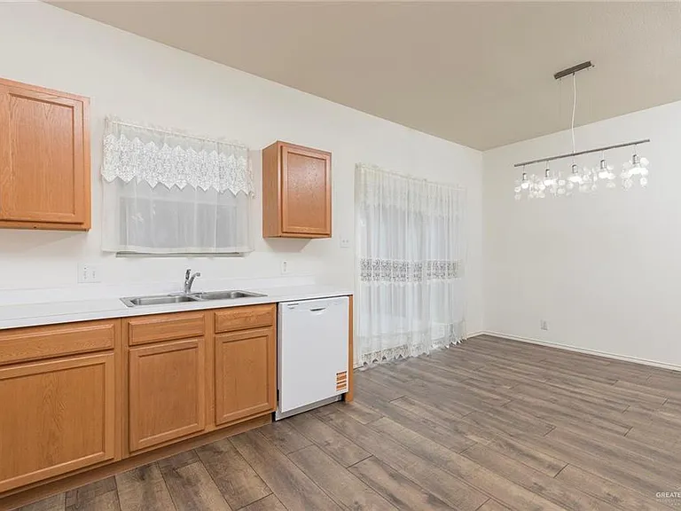 1505 Candy Ln — Photo 8