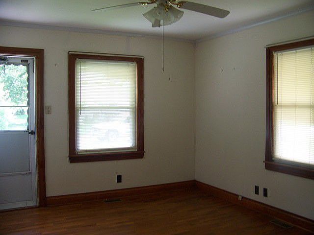2nd image of 611 S Mill St