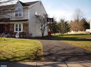 17 Pearl Dr, Doylestown, PA 18901