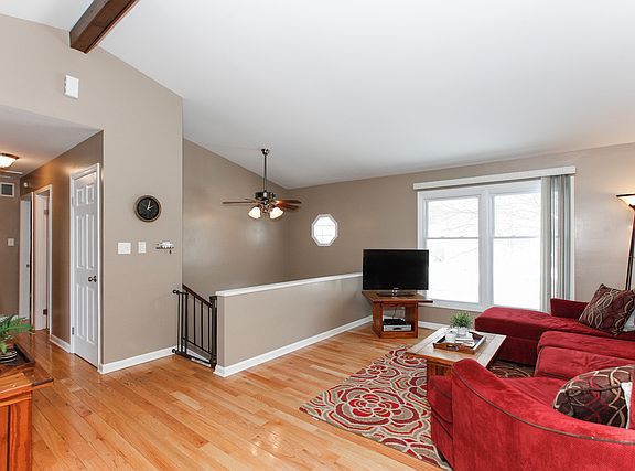 3rd image of 1112 Greensfield Dr