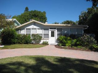 16203 2nd St E, Redington Beach, FL 33708