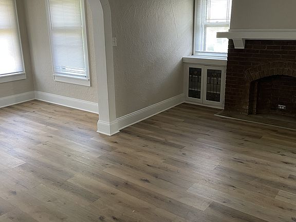 4th image of 2755 N 52nd St #2757