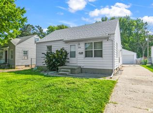 2464 S 11th St, Springfield, IL 62703