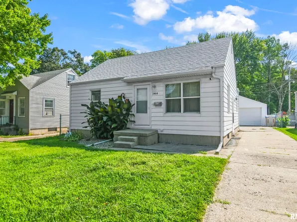 2464 S 11th St, Springfield, IL 62703