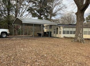 1142 Mallard Point Rd, Batesville, MS 38606