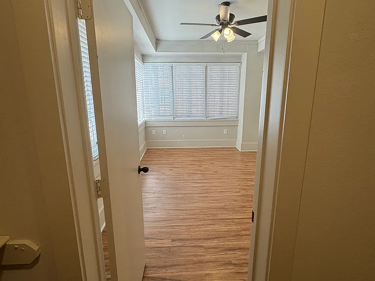 519 E Capitol Ave #1C — Photo 28