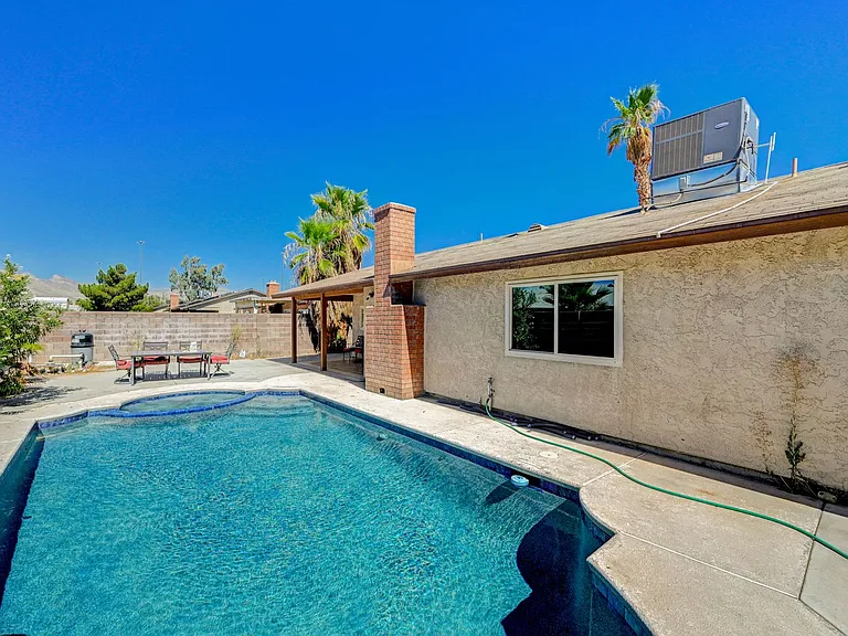 6813 Greydawn Dr — Photo 36